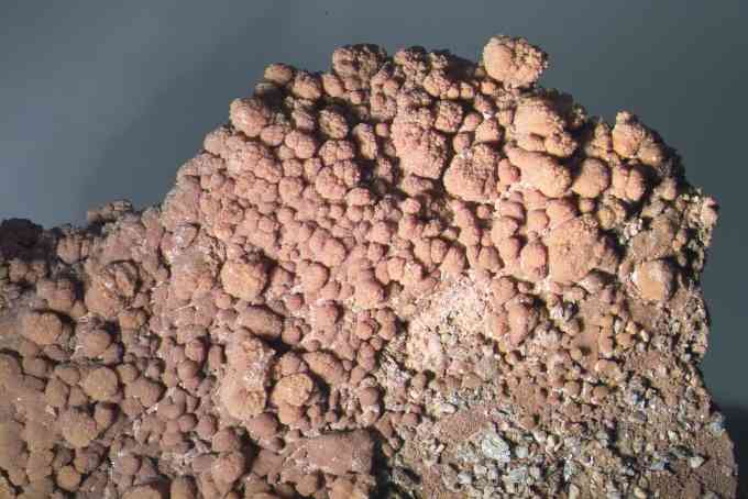 Sinterbildungen aus Calcit