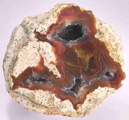 Quarz mit Hmatit im Achat