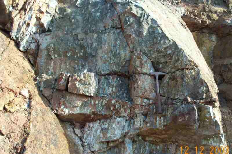 Rhyolith mit
                Illit