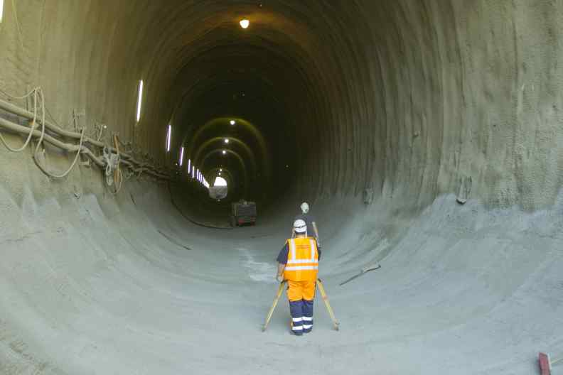 Tunnel
          Hirschberg
