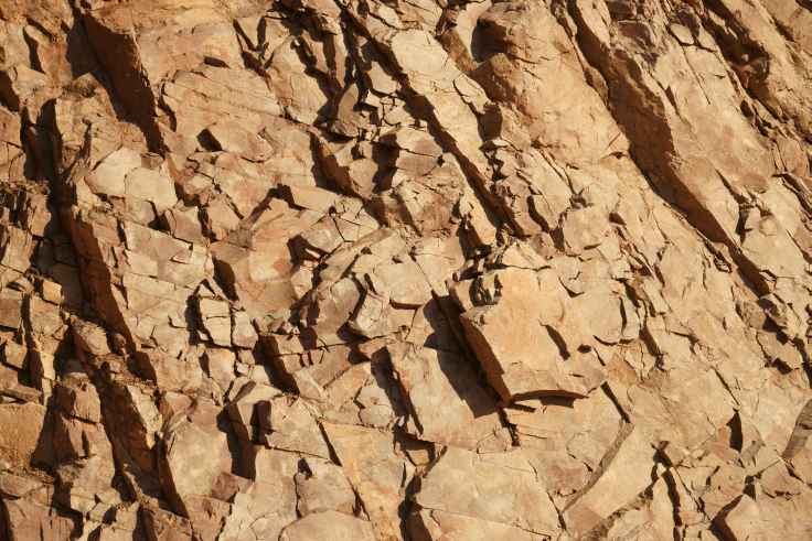 Quarzporphyr
        geklftet