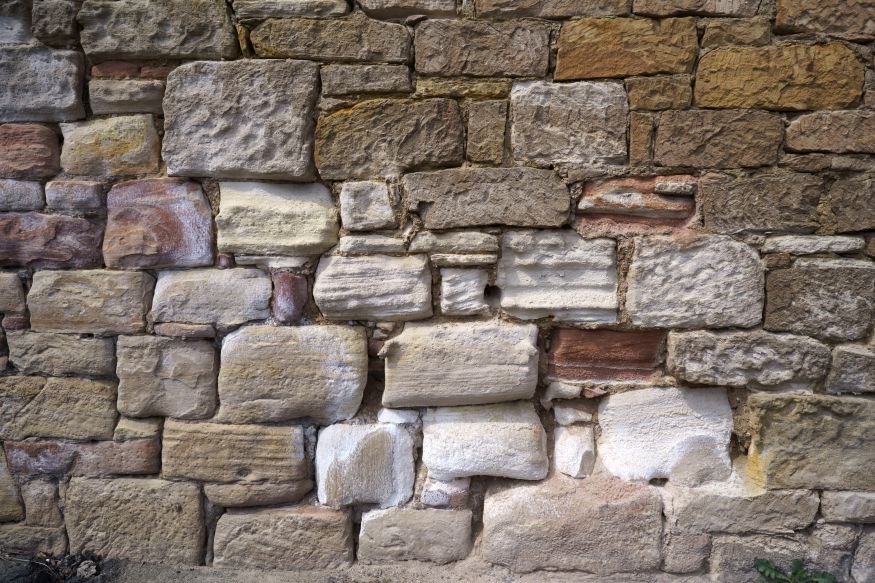 Sandstein-Mauer