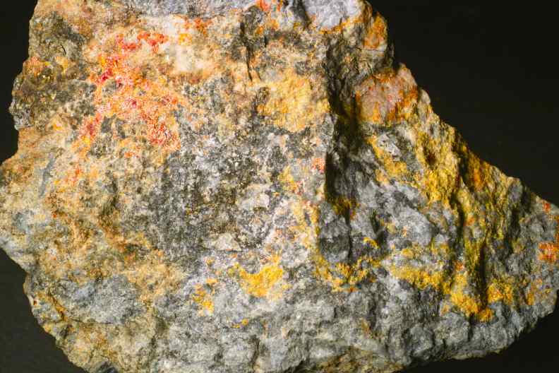 Realgar
        und Auripigment