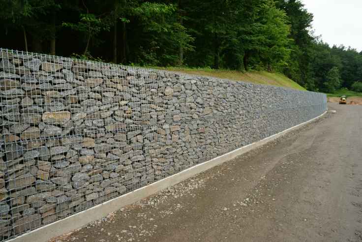 Gabionen mit Diorit