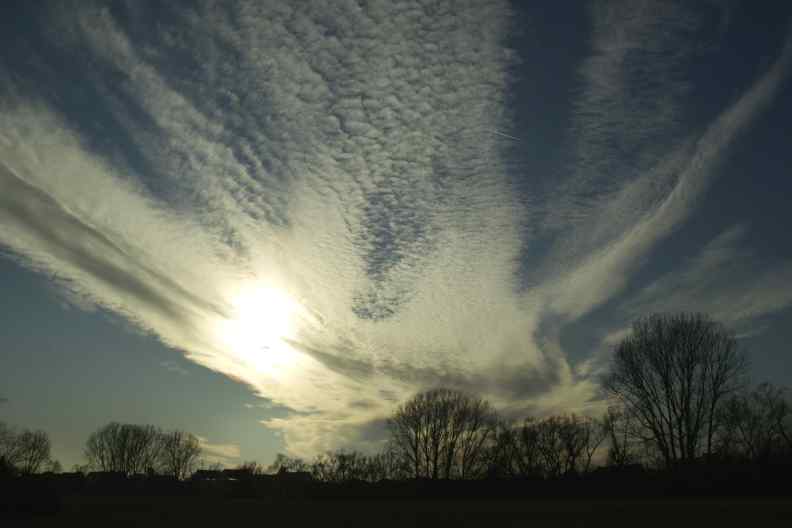 Wolken
          ber Seligenstadt