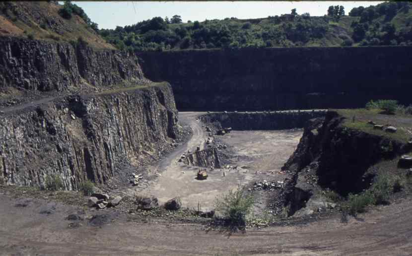 Rossberg
              1975