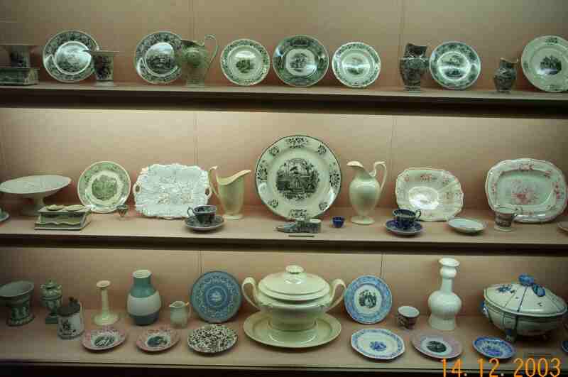 Dmmer Steingut: Geschirr